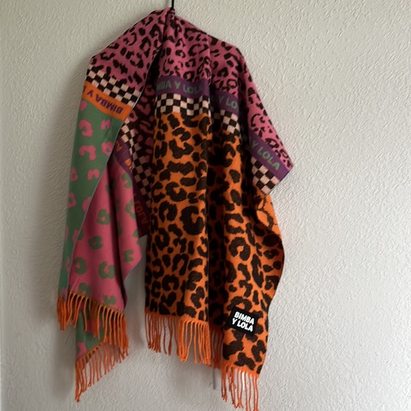 BIMBA Y LOLA XL Winter SCARF leopard print pink and orange - Sold Out - Picture 9 of 15